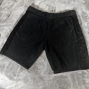 Blk Calvin Klein sweat shorts size large